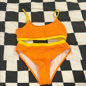 High Waisted Ribbed Bikini (Amazon)
